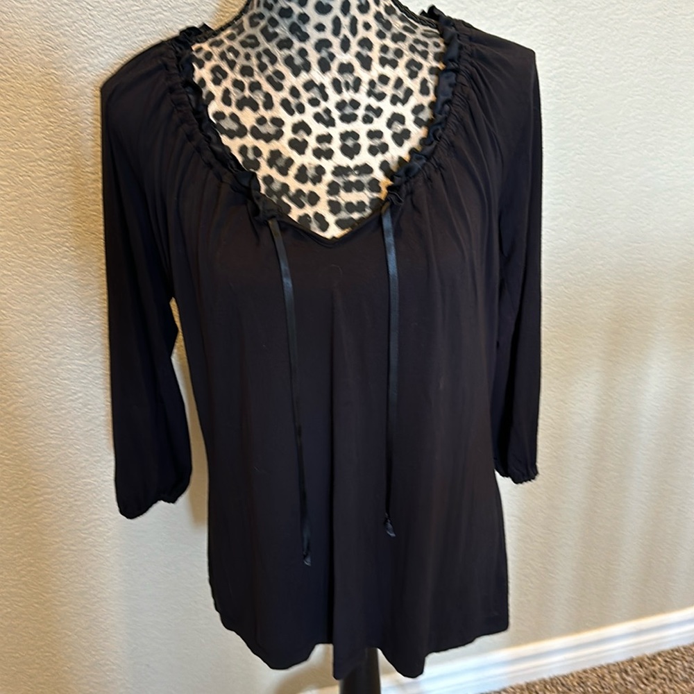 Women’s 3/4 sleeve t shirt material top, size M
